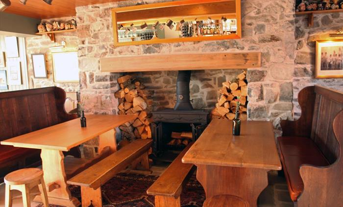 Erskine Arms bar